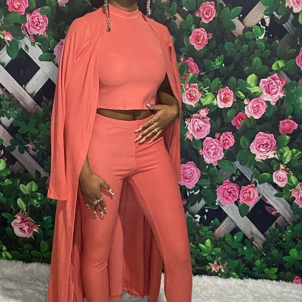3 piece set. MuavePink, includes top, bottoms, and duster. (small,medium,large)